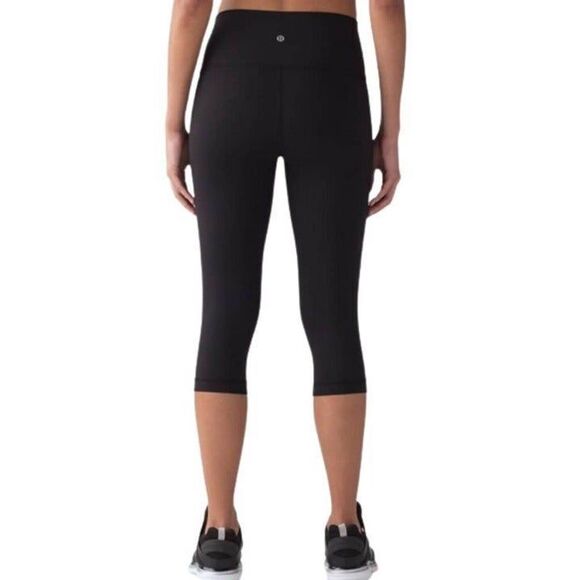 LULULEMON ATHLETICA Wunder Under Hi-Rise Crop Size 4 - Picture 1 of 3